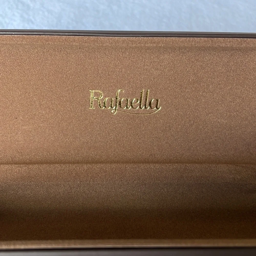NEW Rafaella Glasses Case and Lens Cloth
